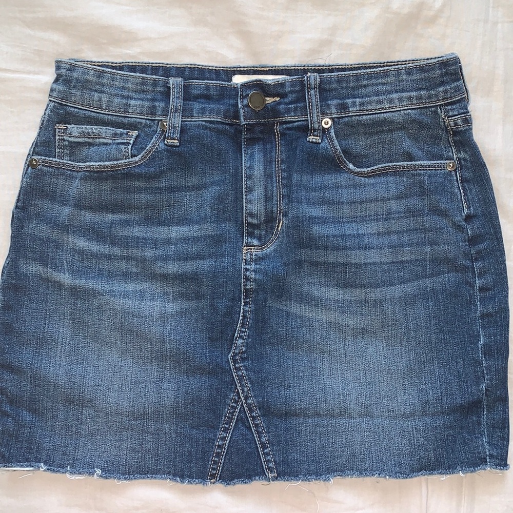 JBD medium wash mini jean skirt